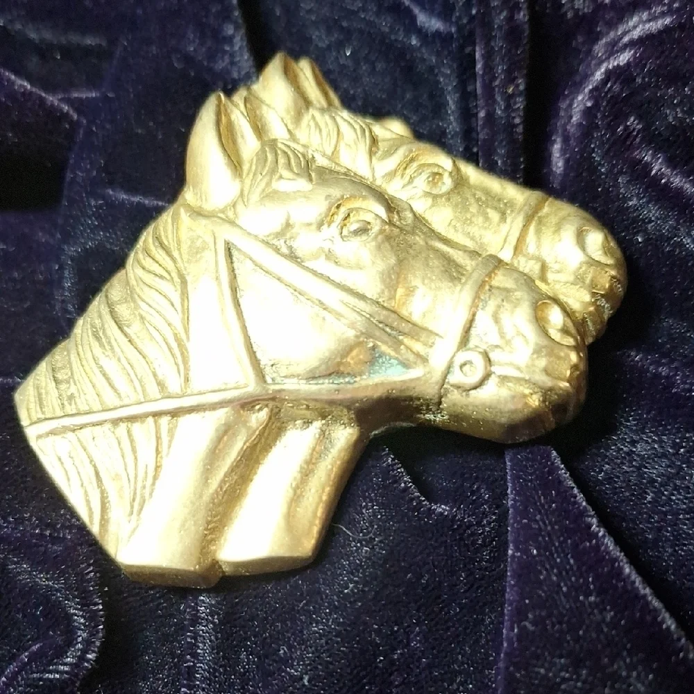 Solid Brass 2 Horse Head Belt Buckle